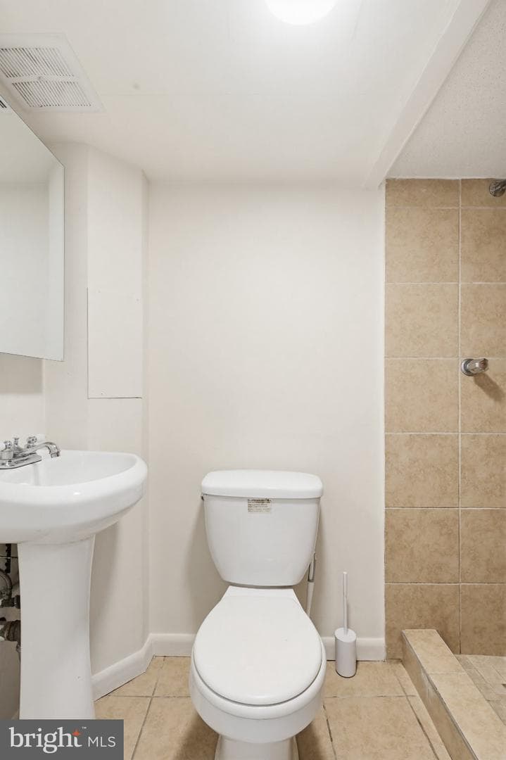 10202 Gardiner Avenue photo 13