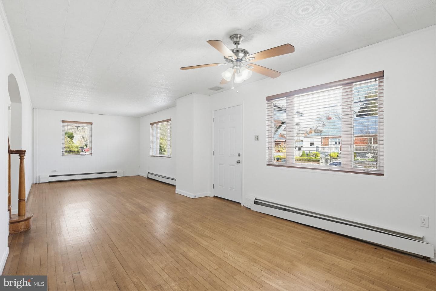10202 Gardiner Avenue photo 14