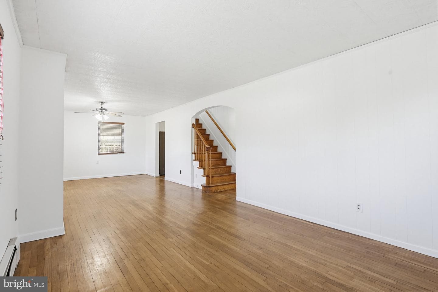 10202 Gardiner Avenue photo 19