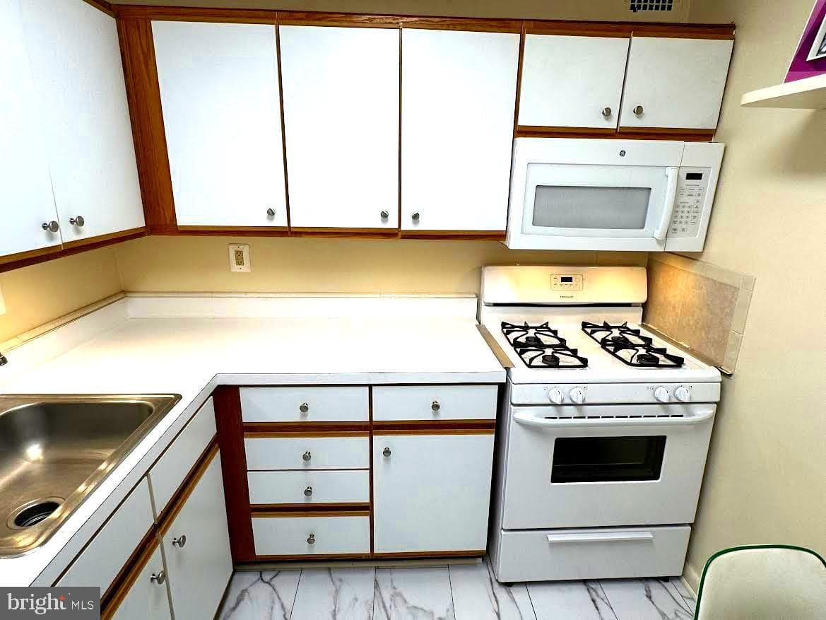 4977 Battery Lane #1-203 photo 21