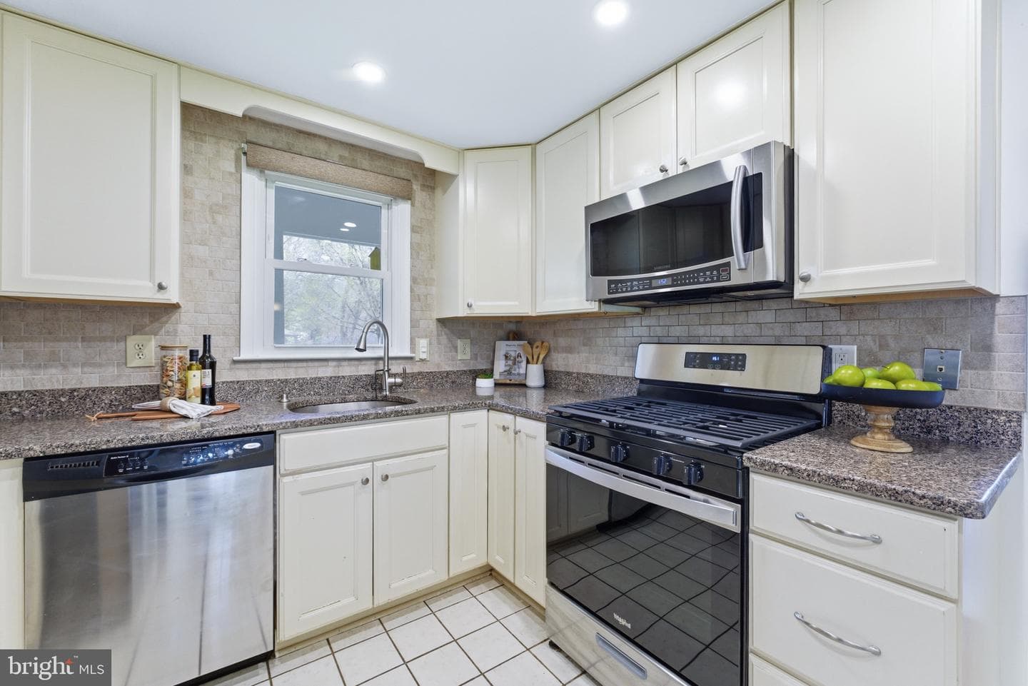 15540 Peach Leaf Lane photo 7