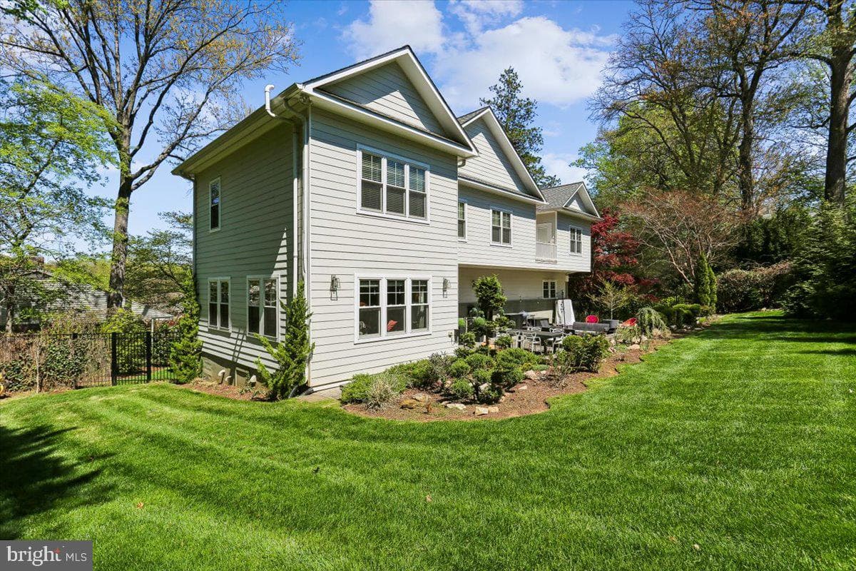 9410 Balfour Court photo 8