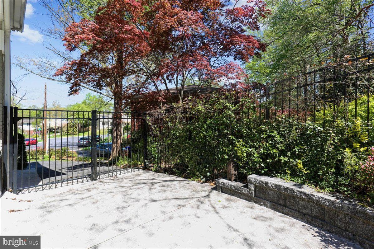 9410 Balfour Court photo 92