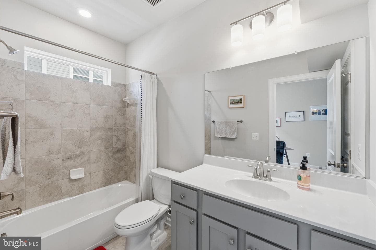 8150 Tompkins Street photo 13