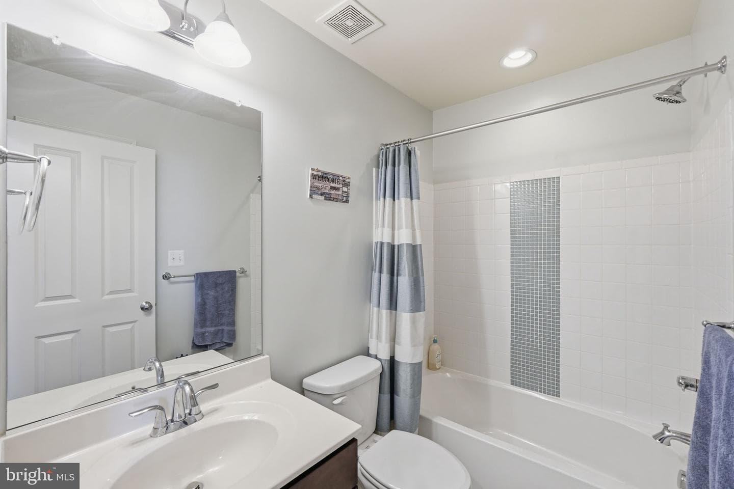 13742 Petrel Street photo 23