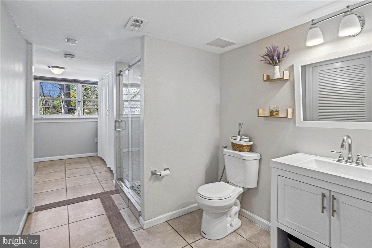 14400 Jones Lane photo 39