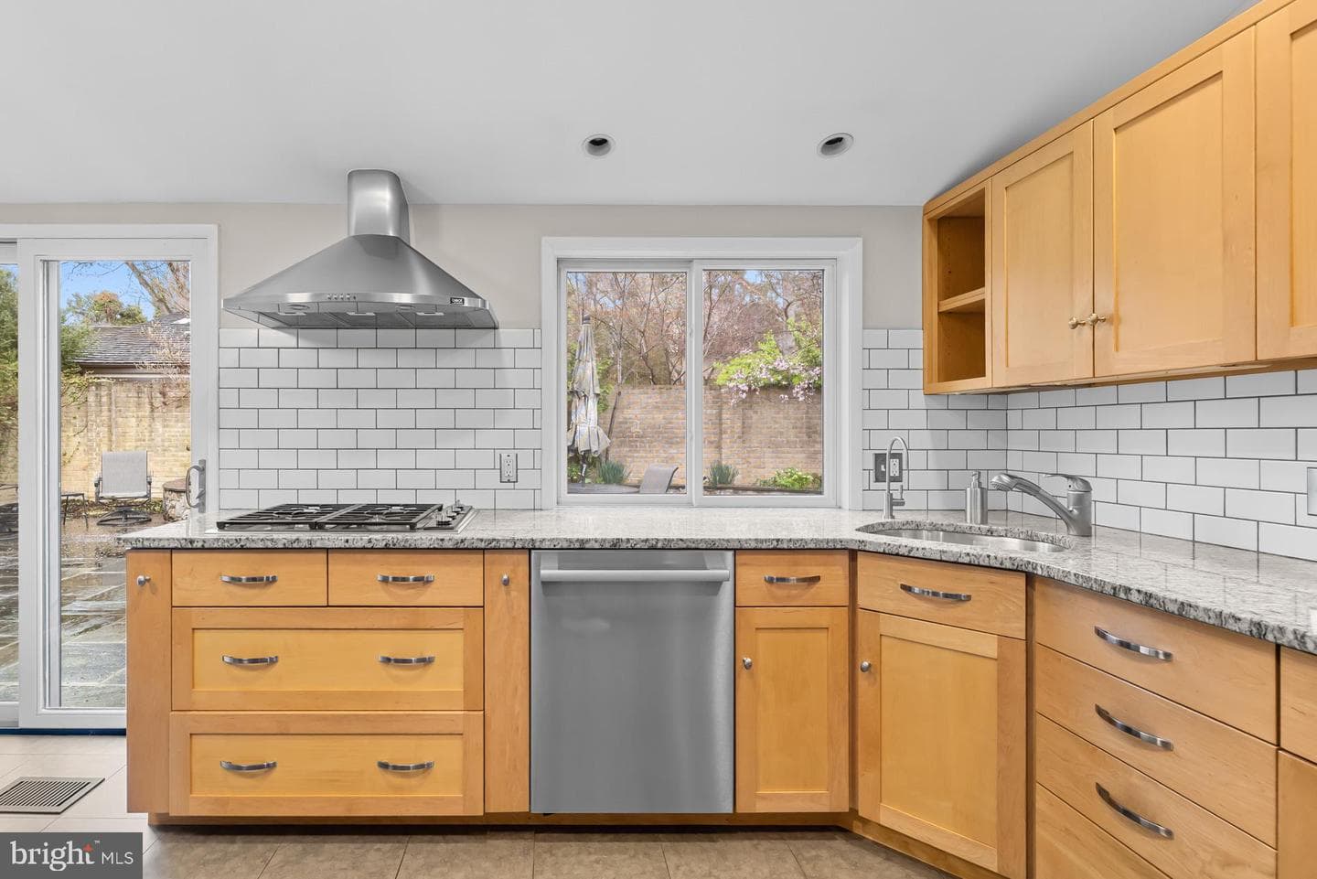 6309 Friendship Court photo 21