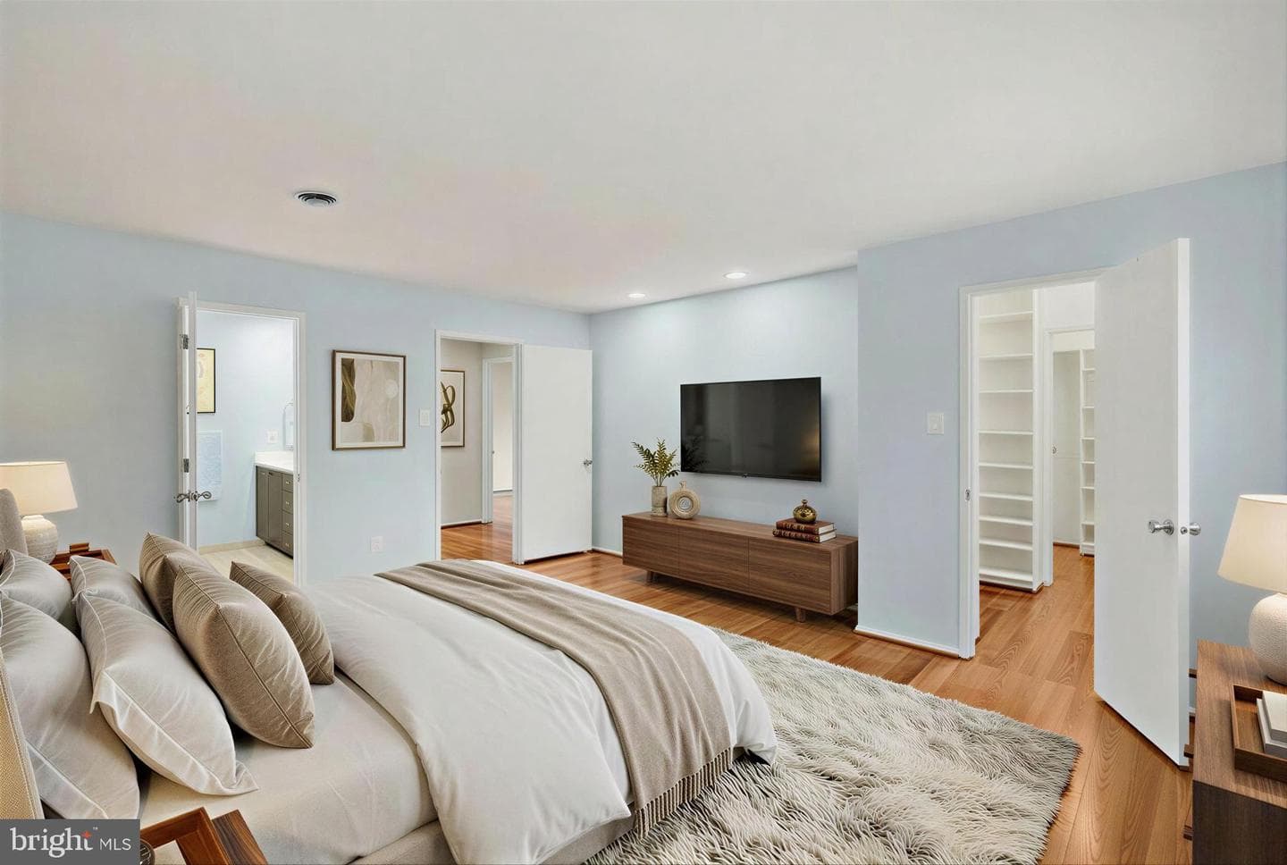 6309 Friendship Court photo 35