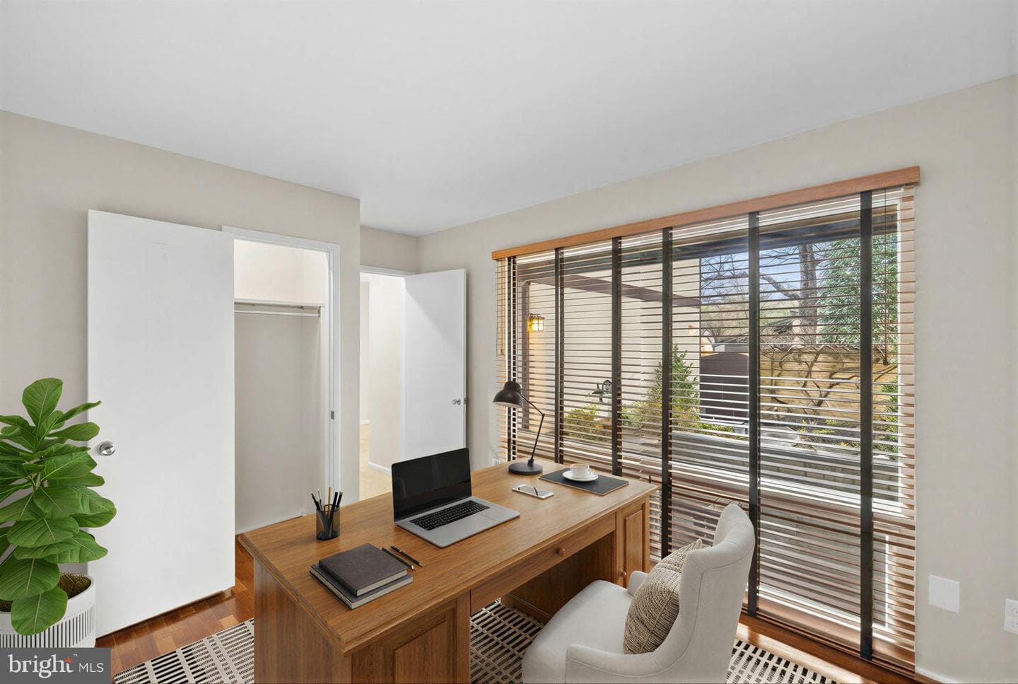 6309 Friendship Court photo 4