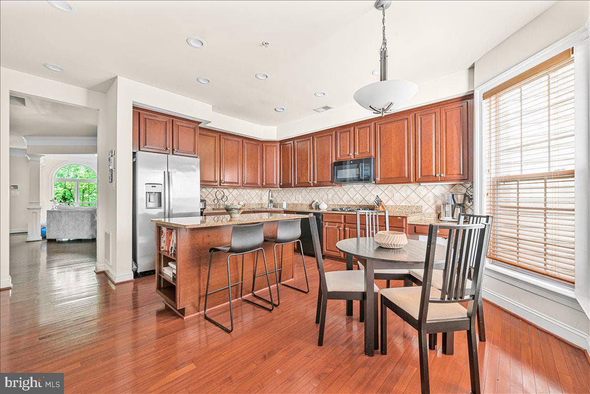 207 Creek Valley Lane photo 8