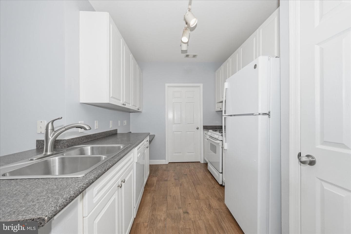 501 Hungerford Drive #139 photo 17