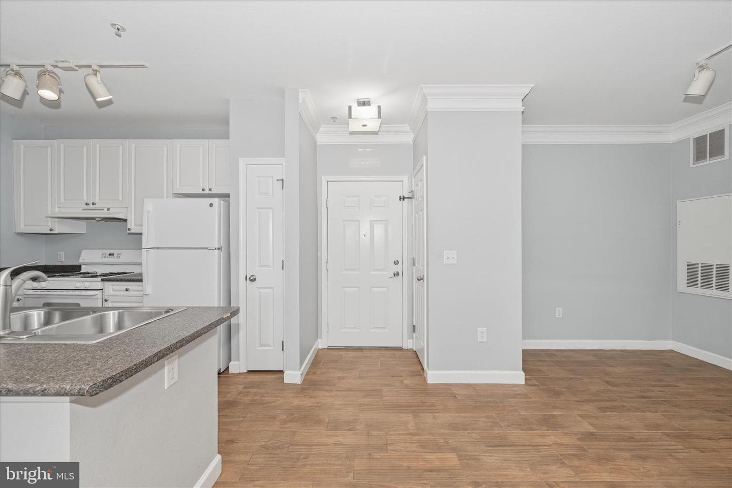 501 Hungerford Drive #139 photo 7