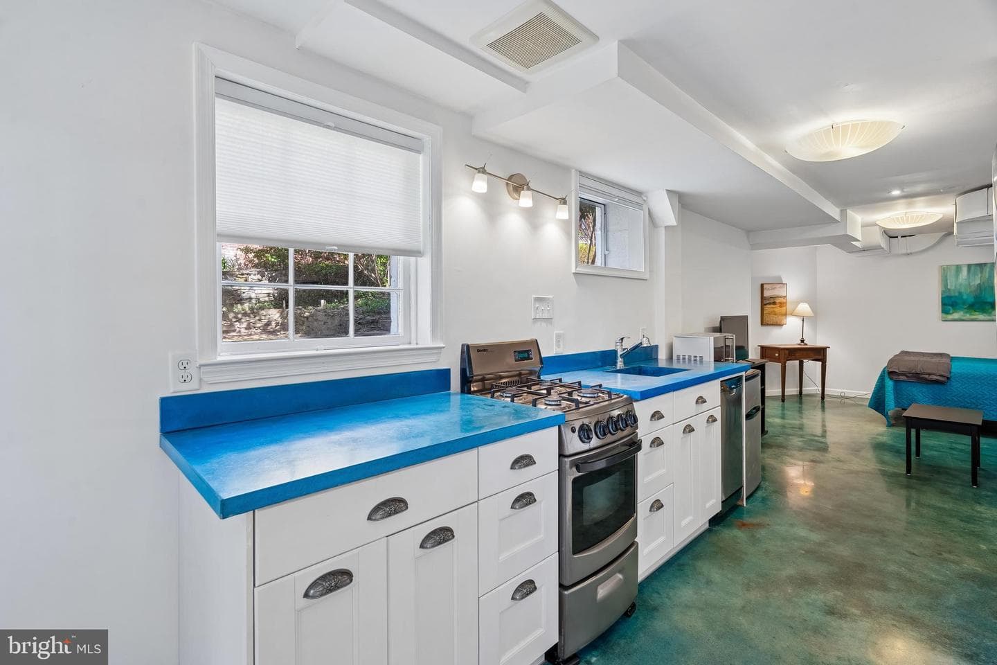 6500 Brookes Hill Court photo 40