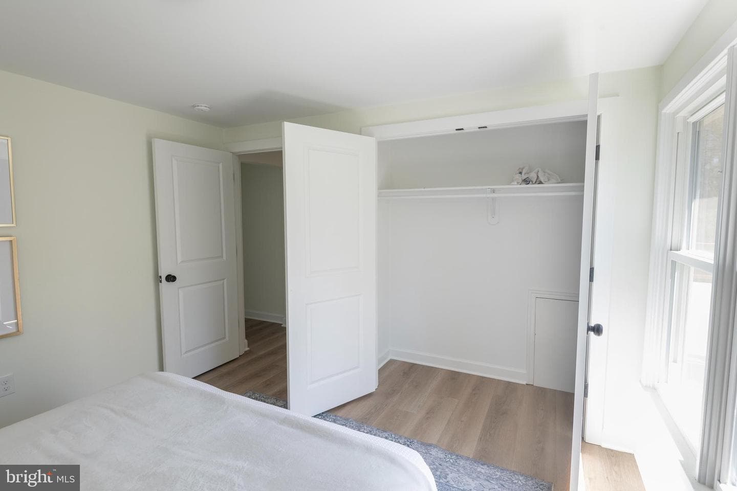 8112 Shady Spring Drive photo 13