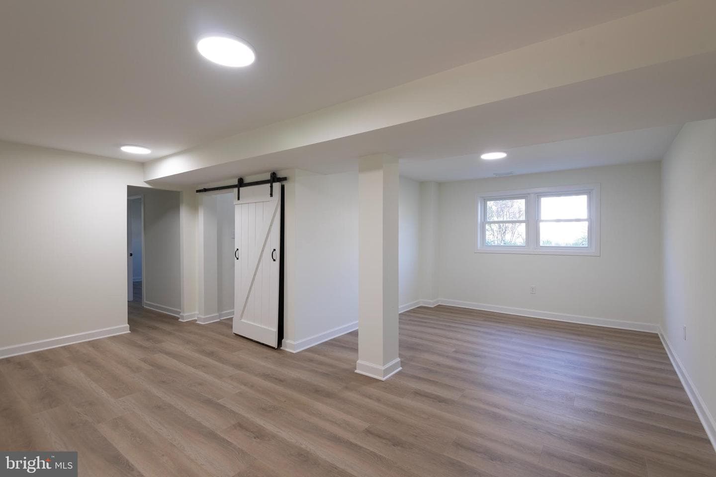 8112 Shady Spring Drive photo 15