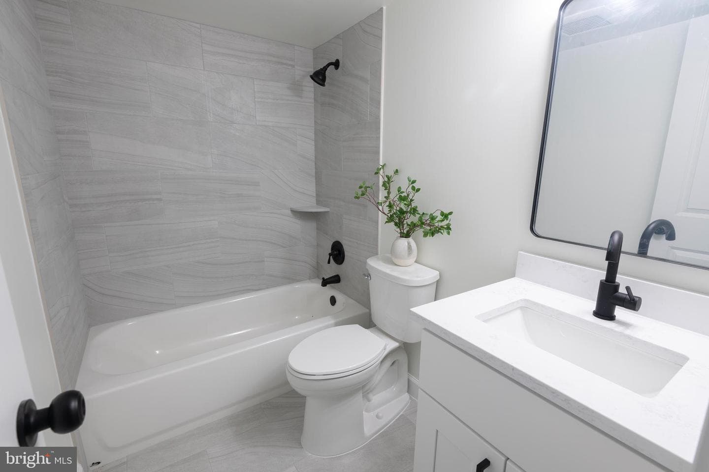 8112 Shady Spring Drive photo 17