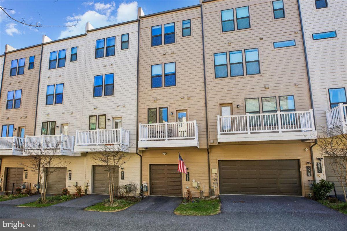 581 Shorthorn Way, Rockville