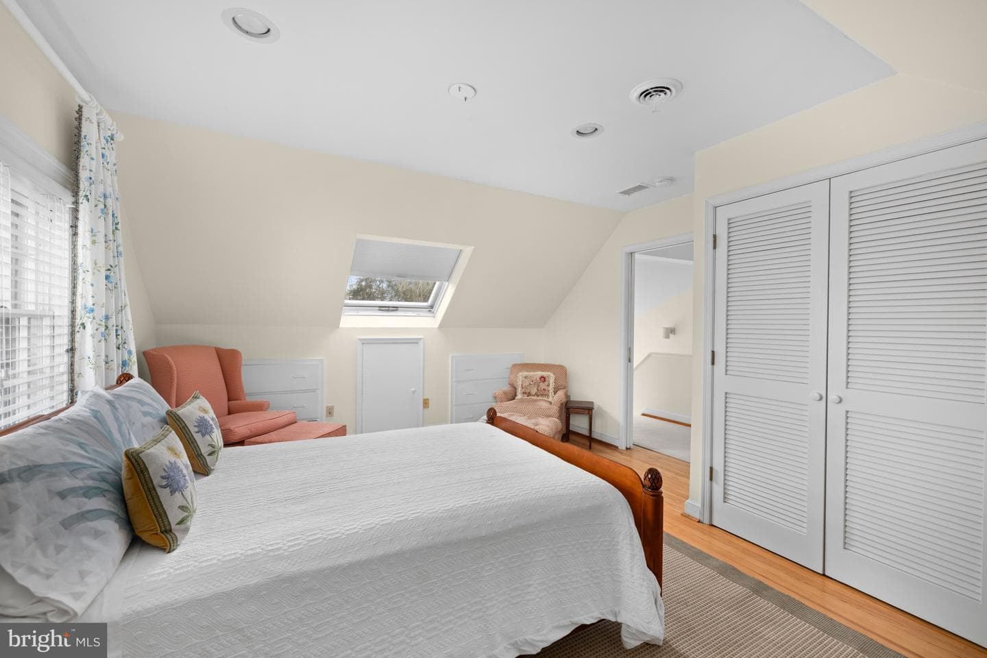 112 Summerfield Road photo 32