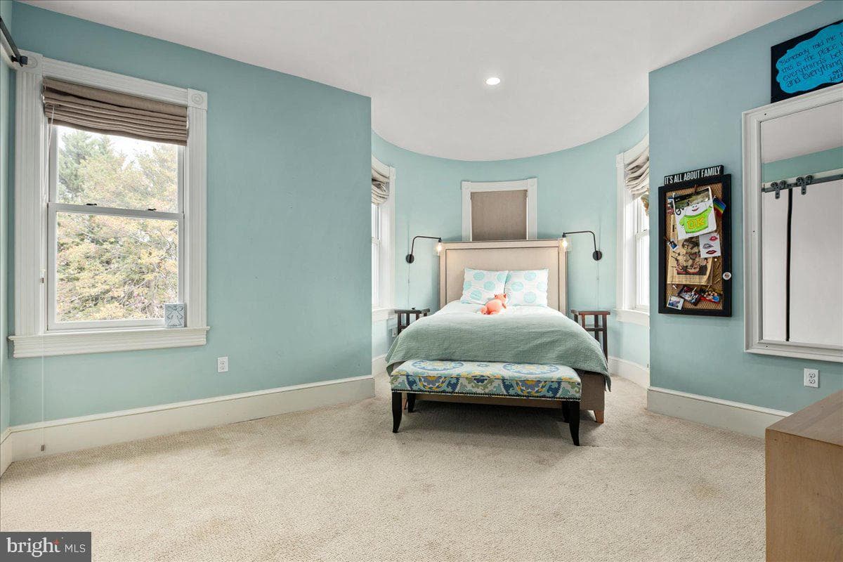 10400 Montgomery Avenue photo 38