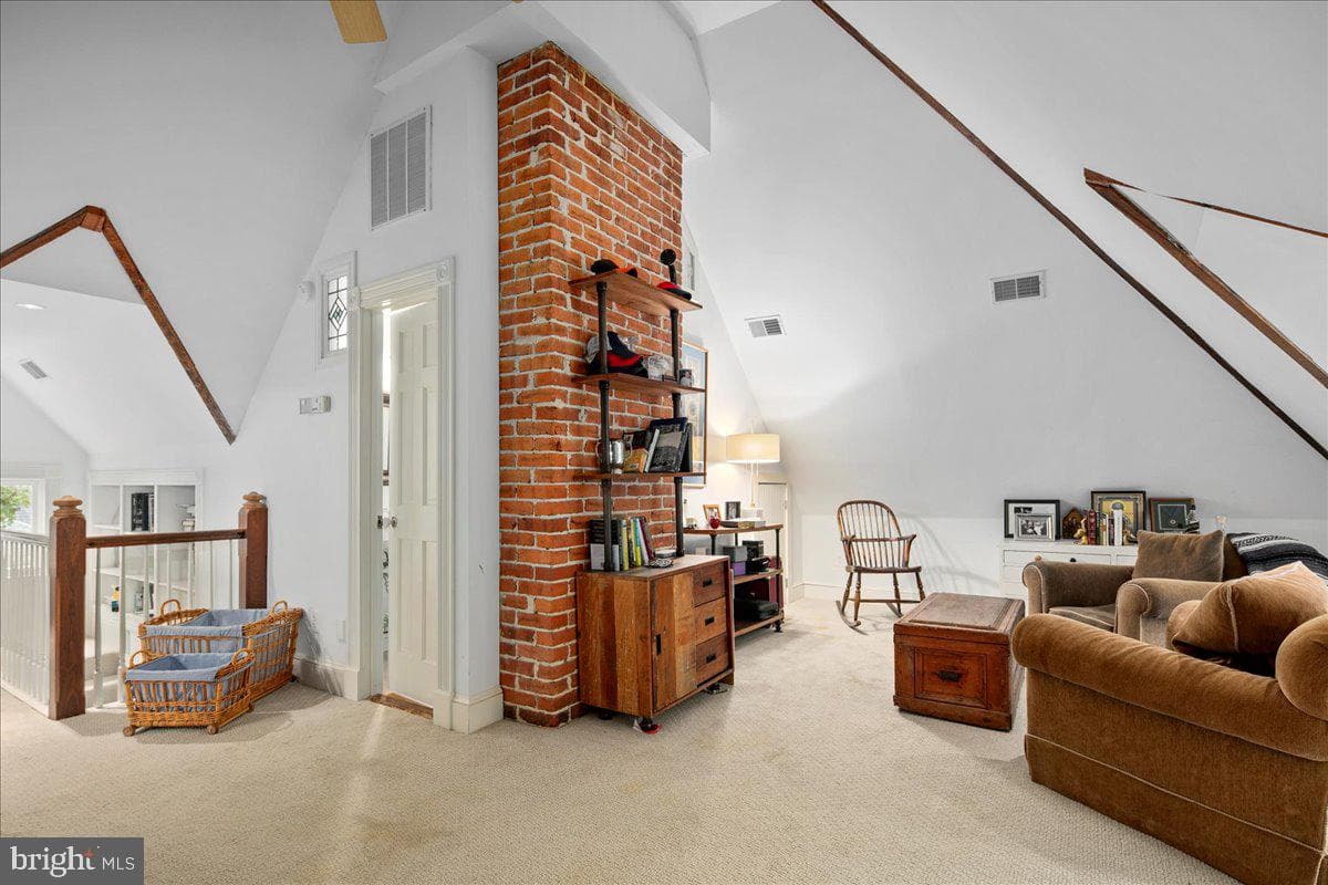 10400 Montgomery Avenue photo 57