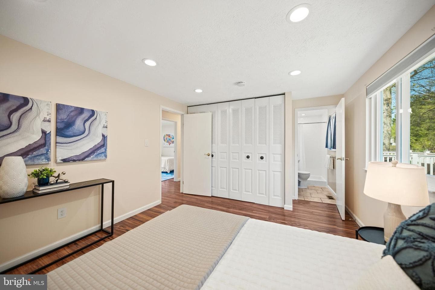 19517 Laguna Drive photo 11