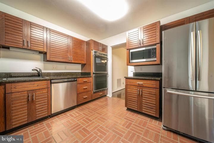 7815 Whiterim Terrace photo 2