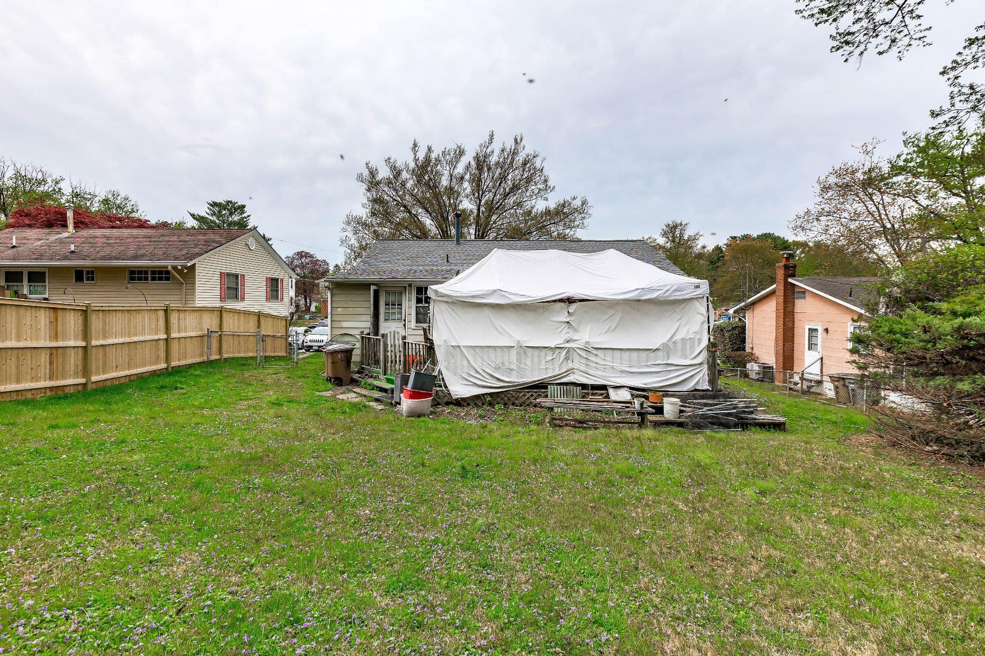 210 Hardy Place photo 4