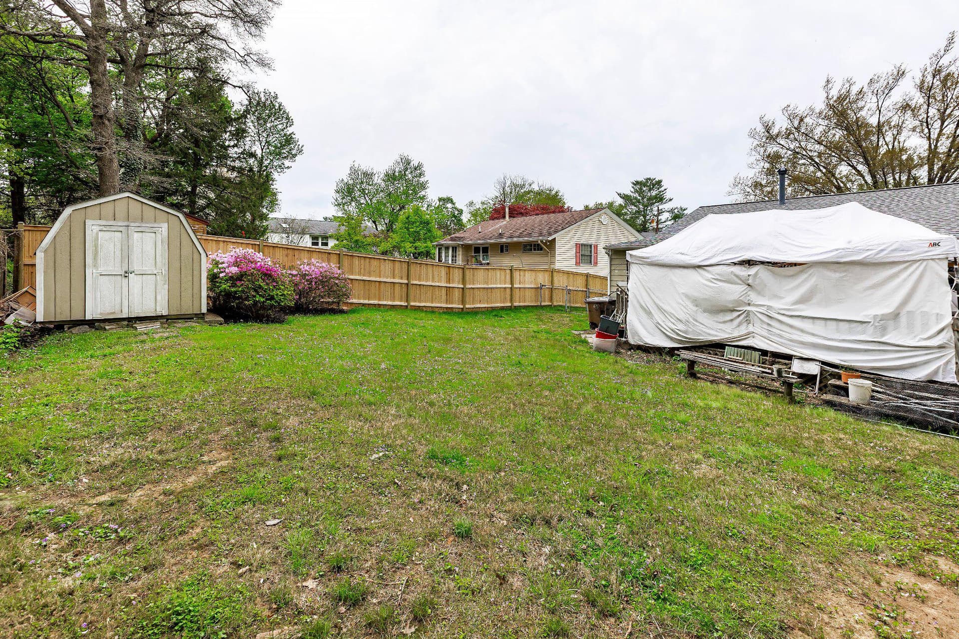210 Hardy Place photo 6