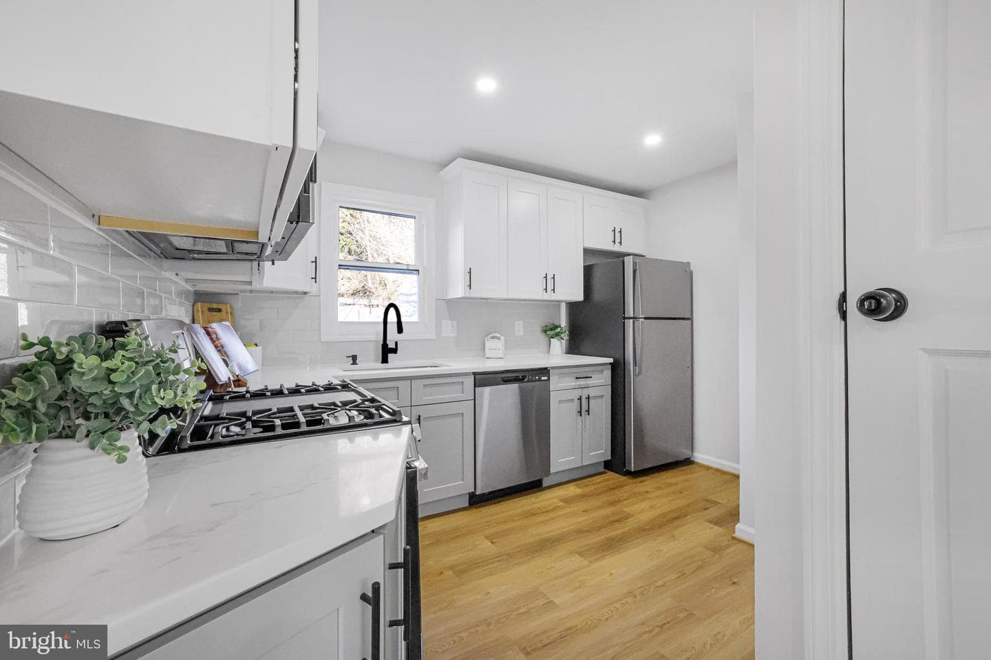 4305 Garrett Park Road photo 11