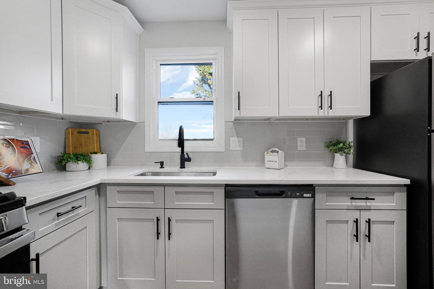 4305 Garrett Park Road photo 13