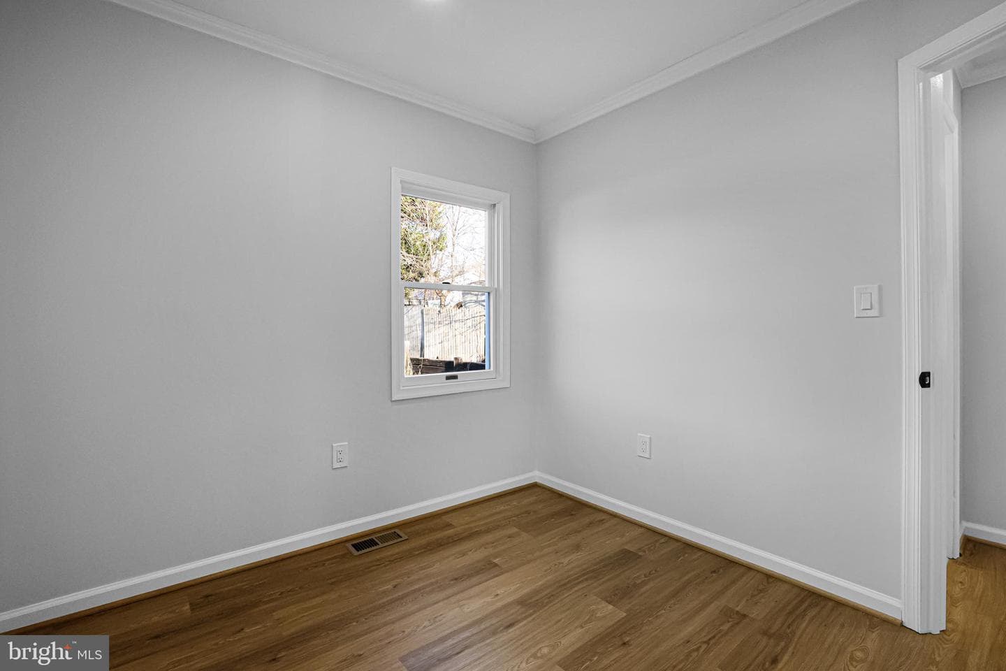 4305 Garrett Park Road photo 20