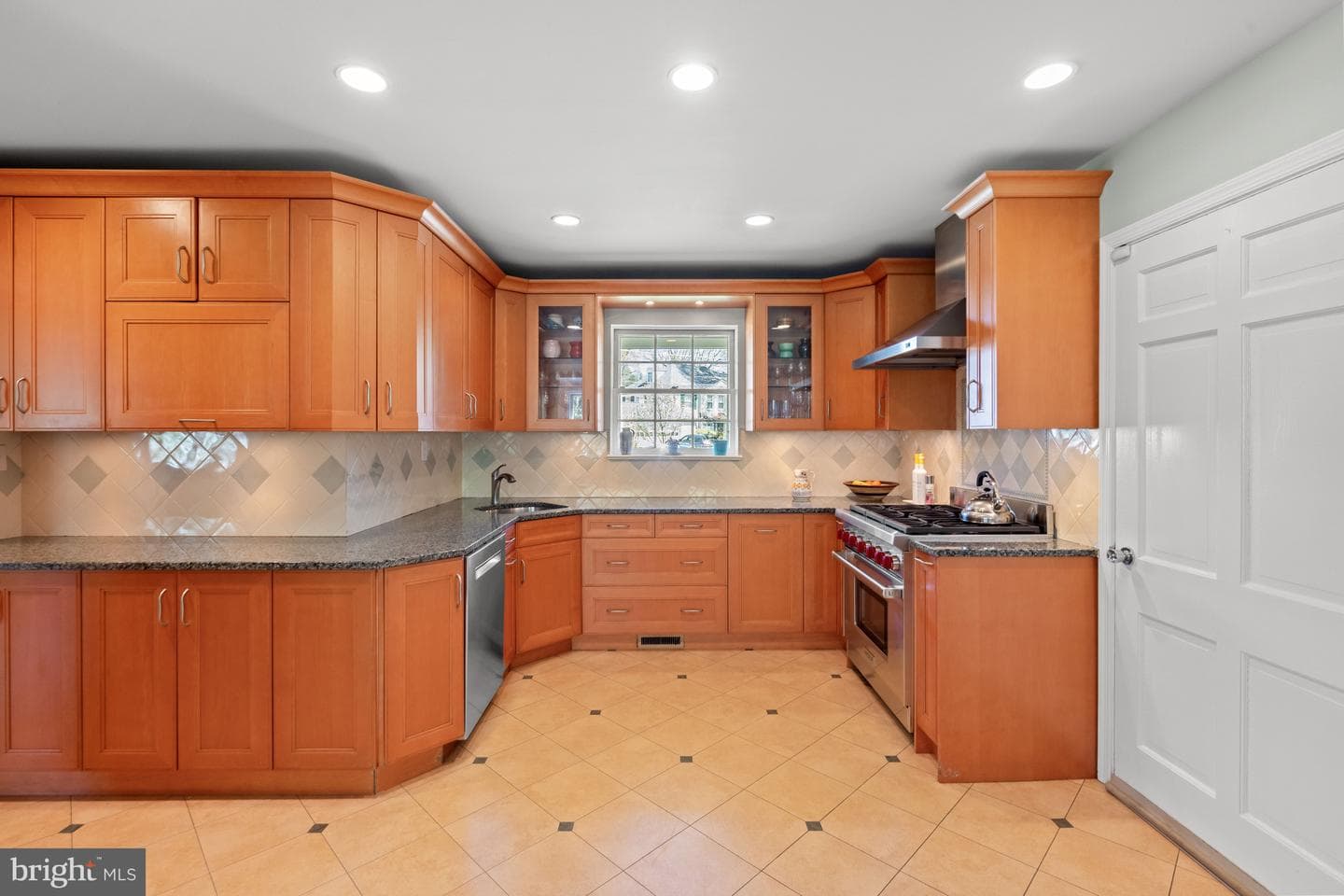8224 Kerry Court photo 10