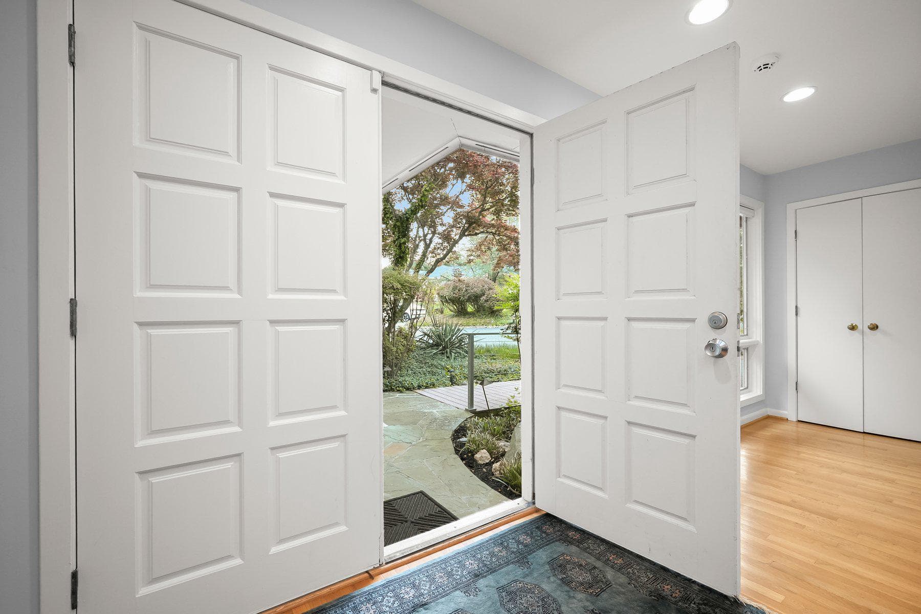 7104 Oak Forest Lane photo 10