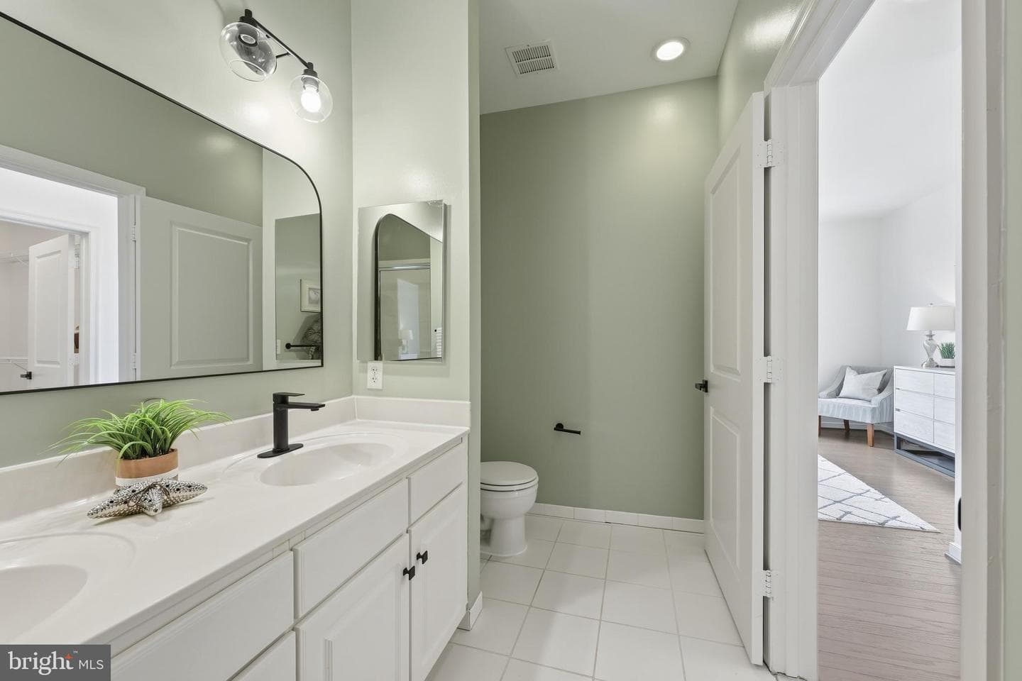 8045 Newell Street #506 photo 22