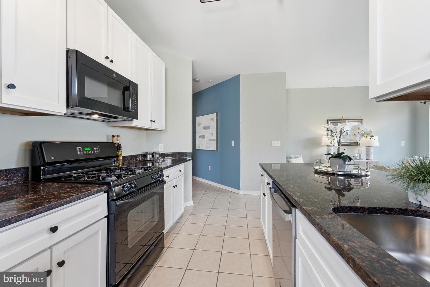 8045 Newell Street #506 photo 7