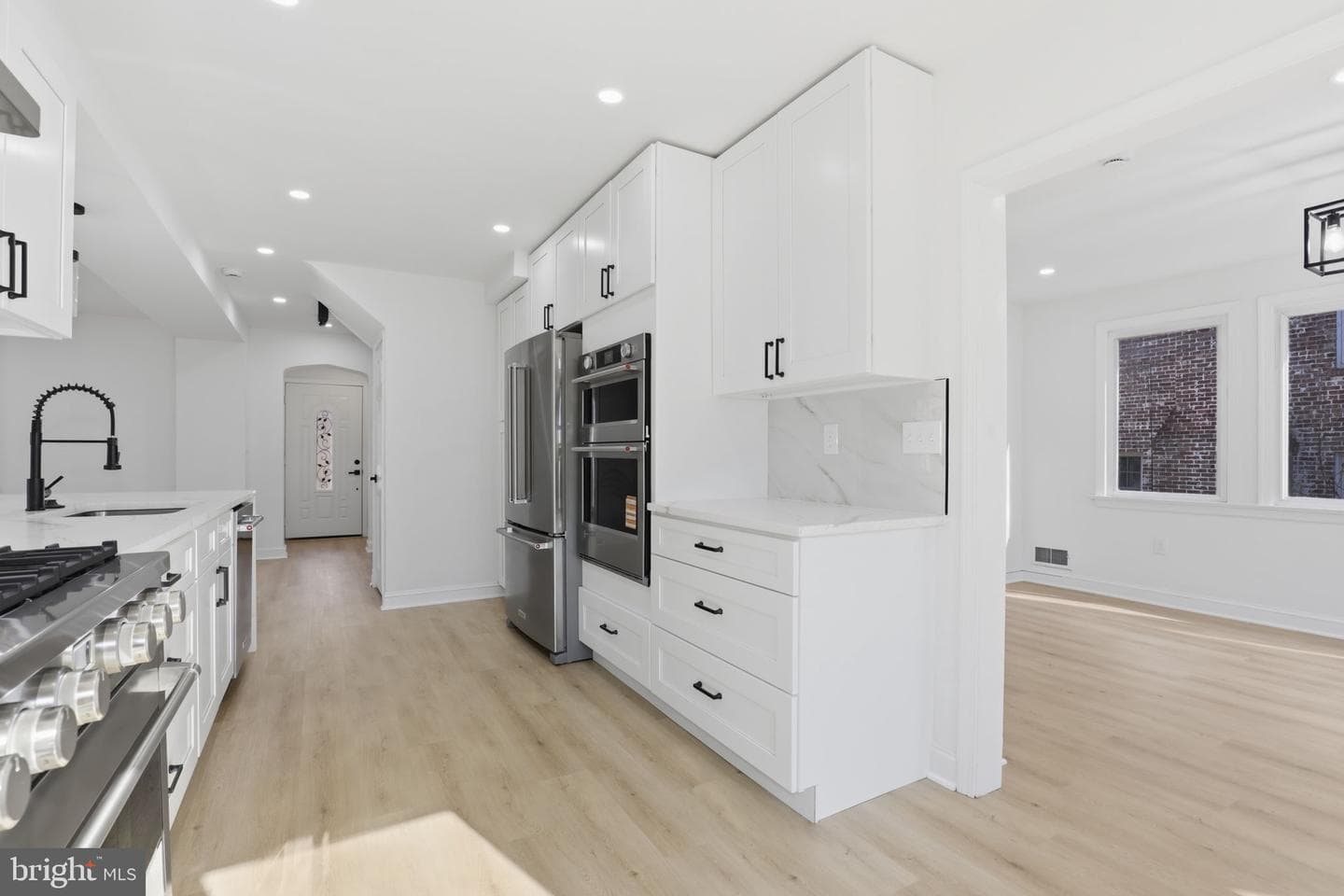 311 Ellsworth Drive photo 17
