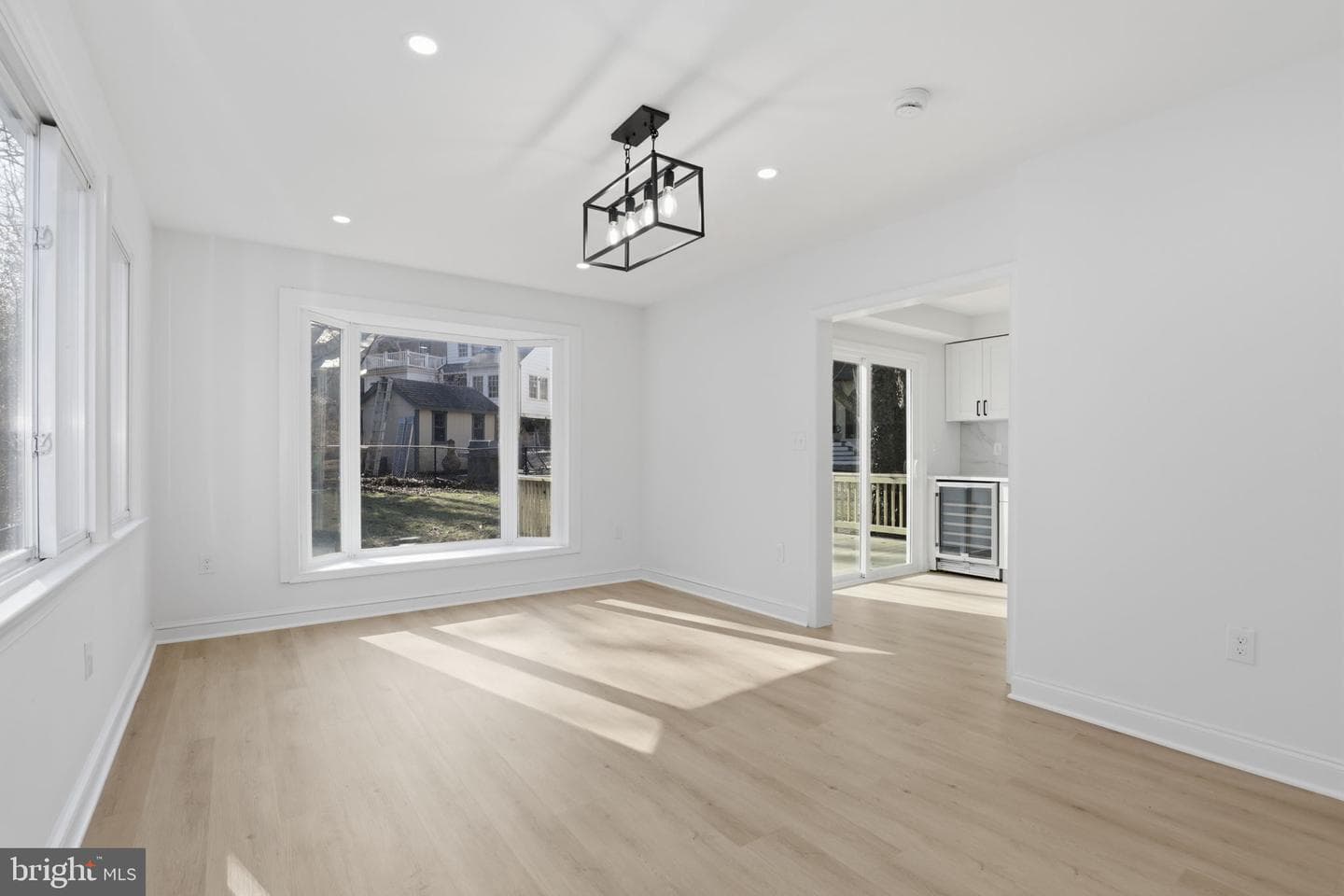 311 Ellsworth Drive photo 20