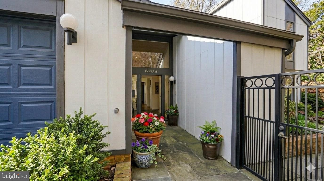 6208 Leeke Forest Court photo 2