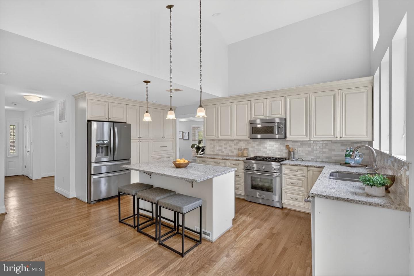 3600 Faircastle Drive photo 12