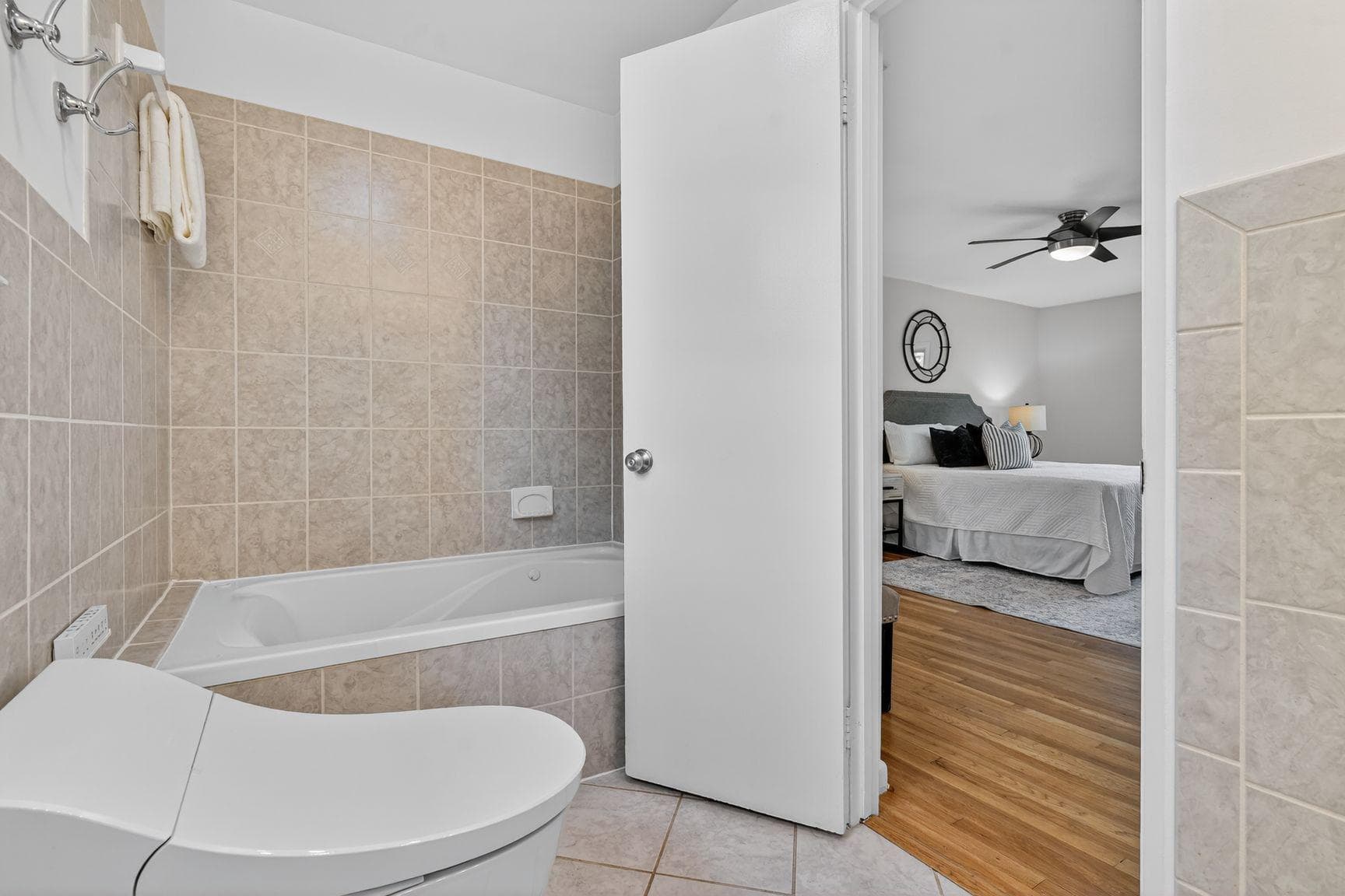 3600 Faircastle Drive photo 28
