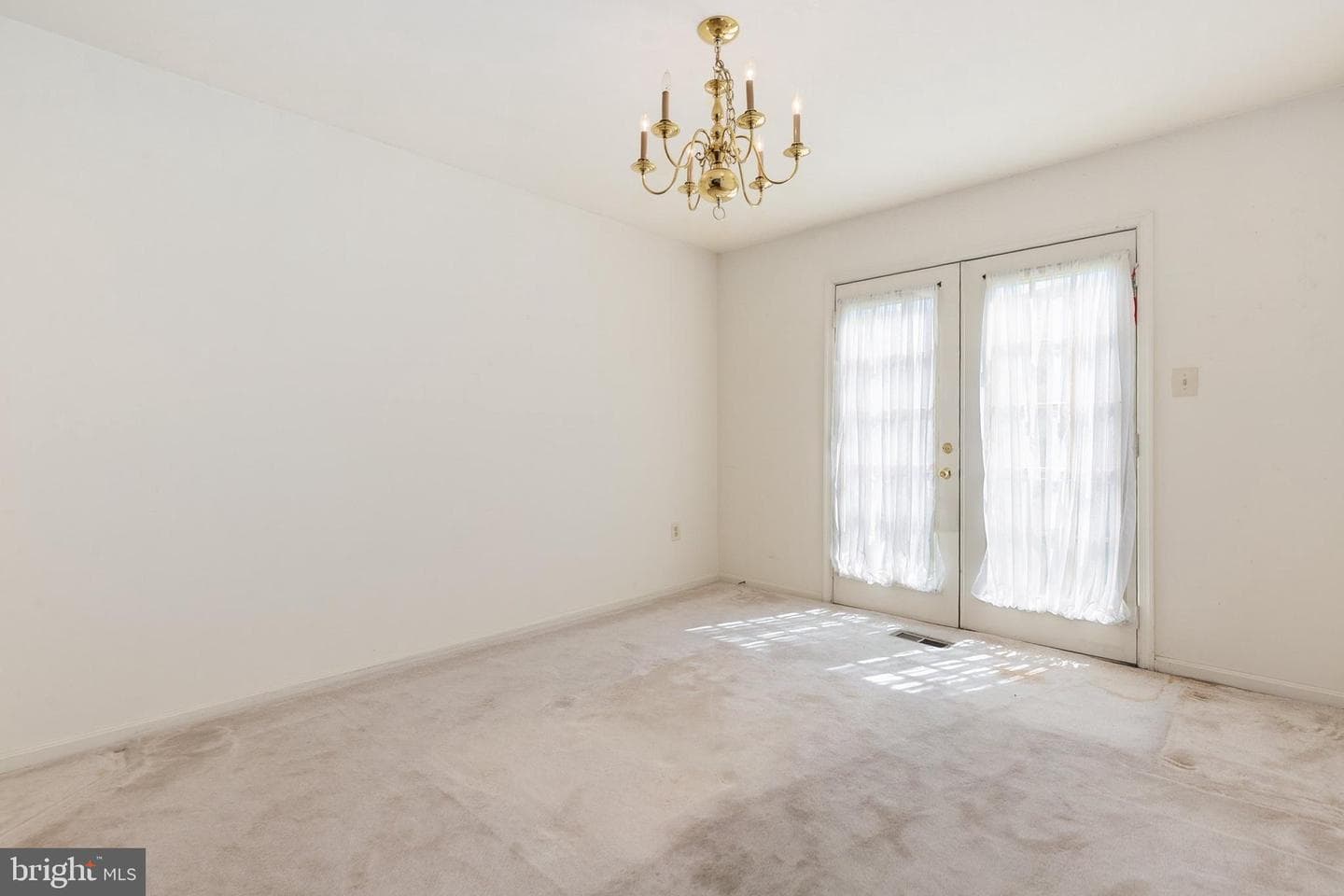5 Sonata Court photo 3