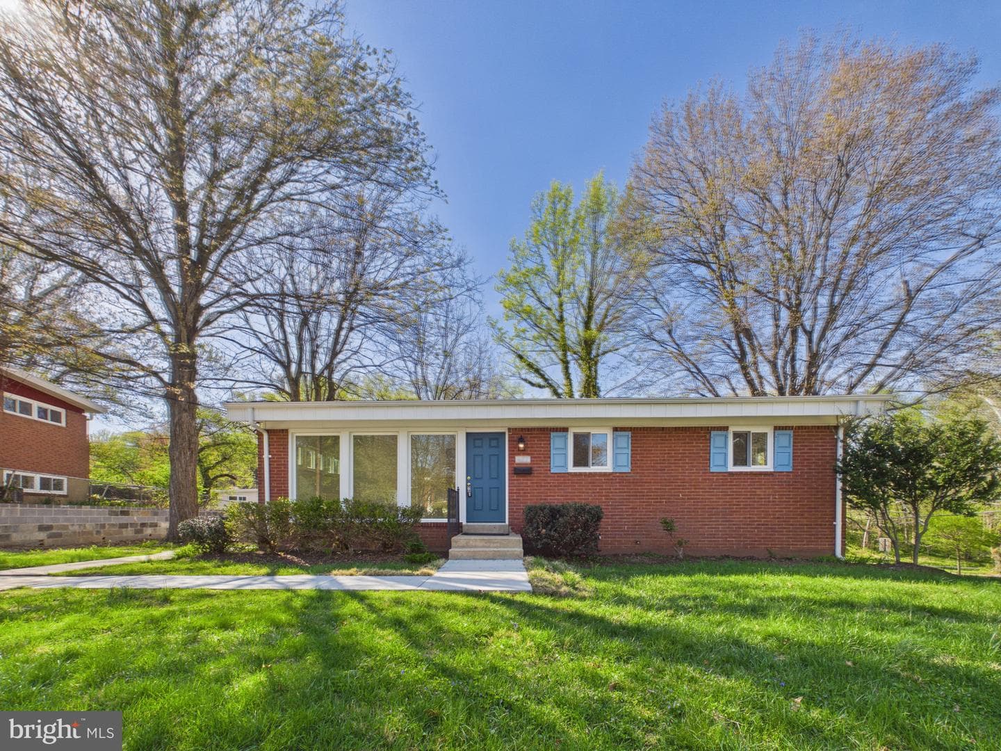 622 Mcintyre Road photo 2