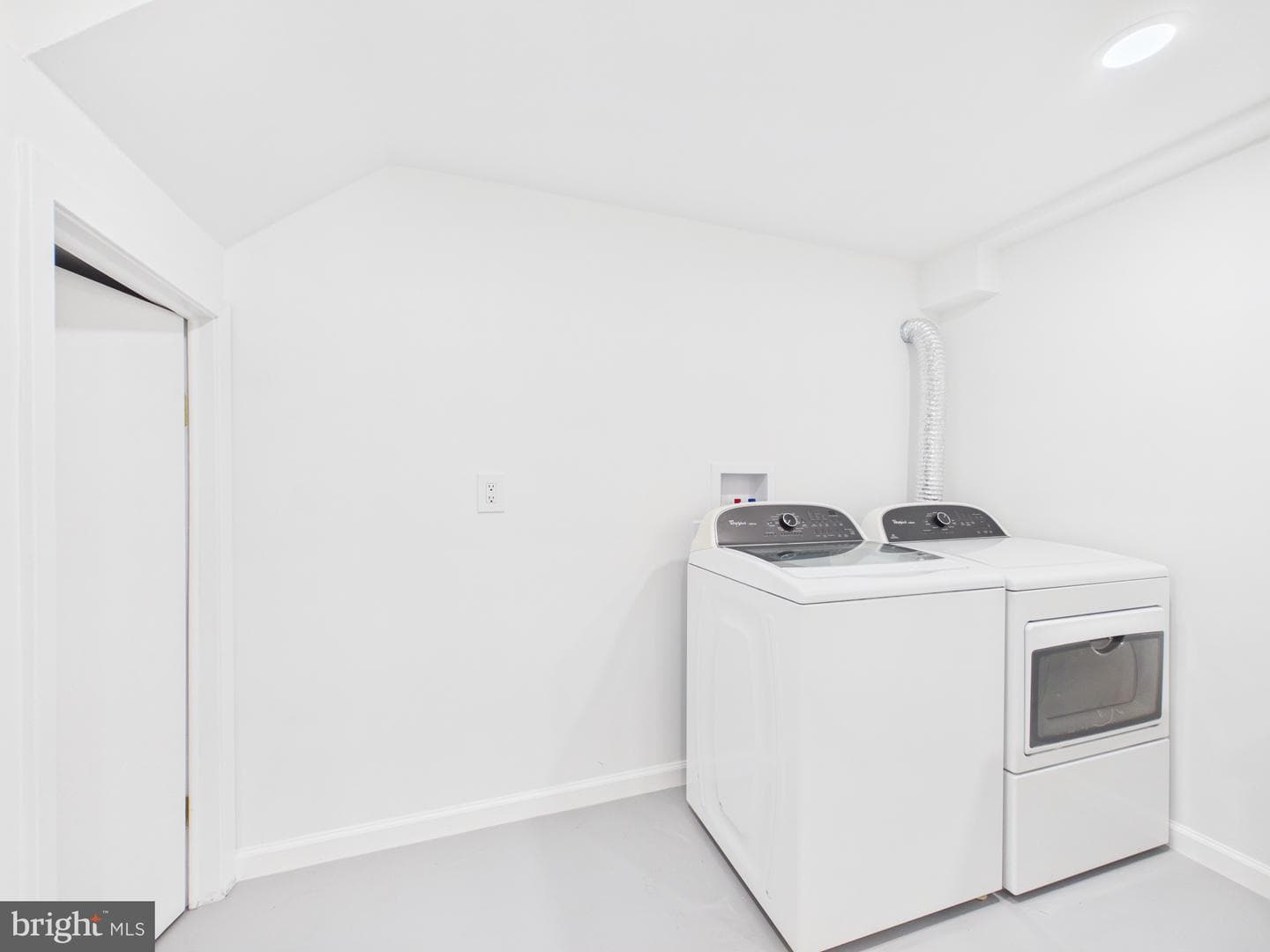 622 Mcintyre Road photo 36