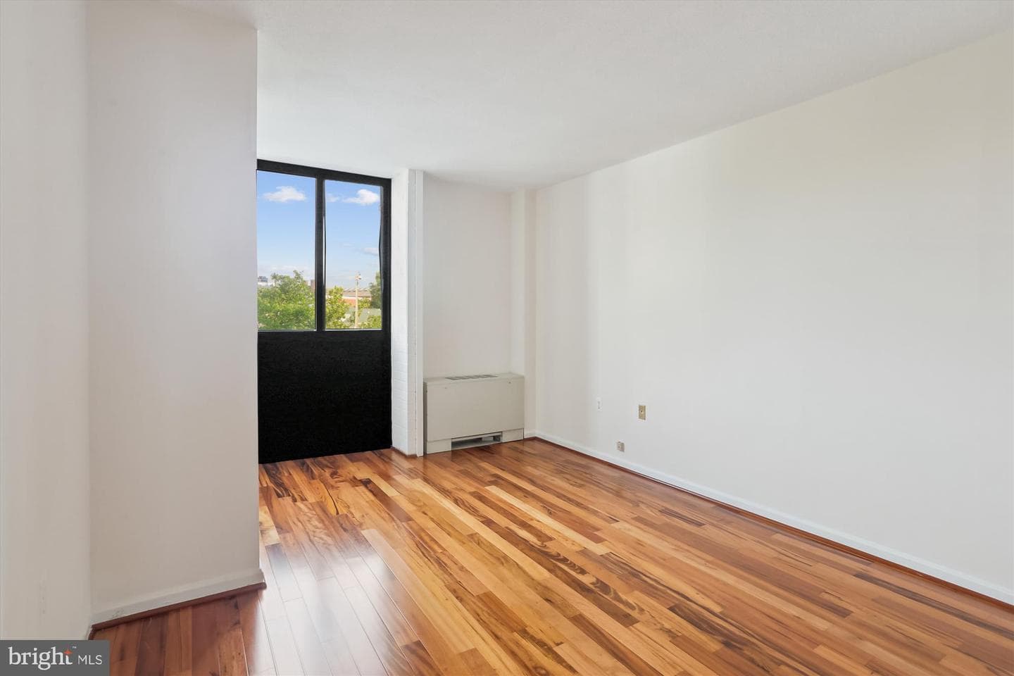 4242 East West Highway #414 photo 35