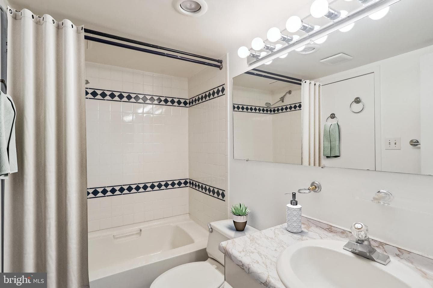 4242 East West Highway #414 photo 65