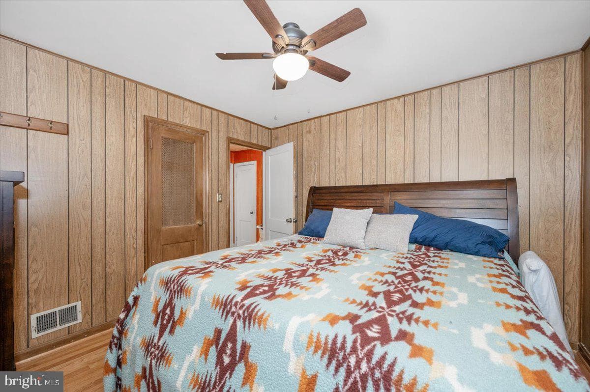9813 Braddock Road photo 21