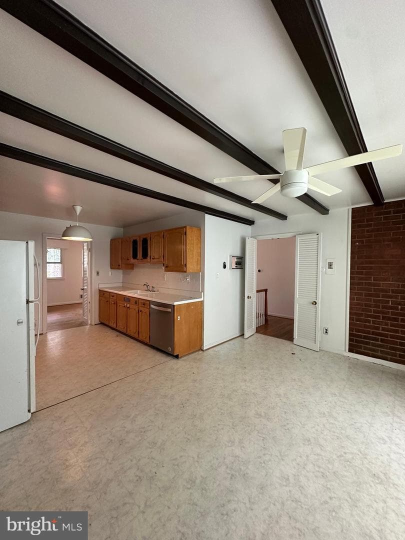 6621 Sulky Lane photo 14