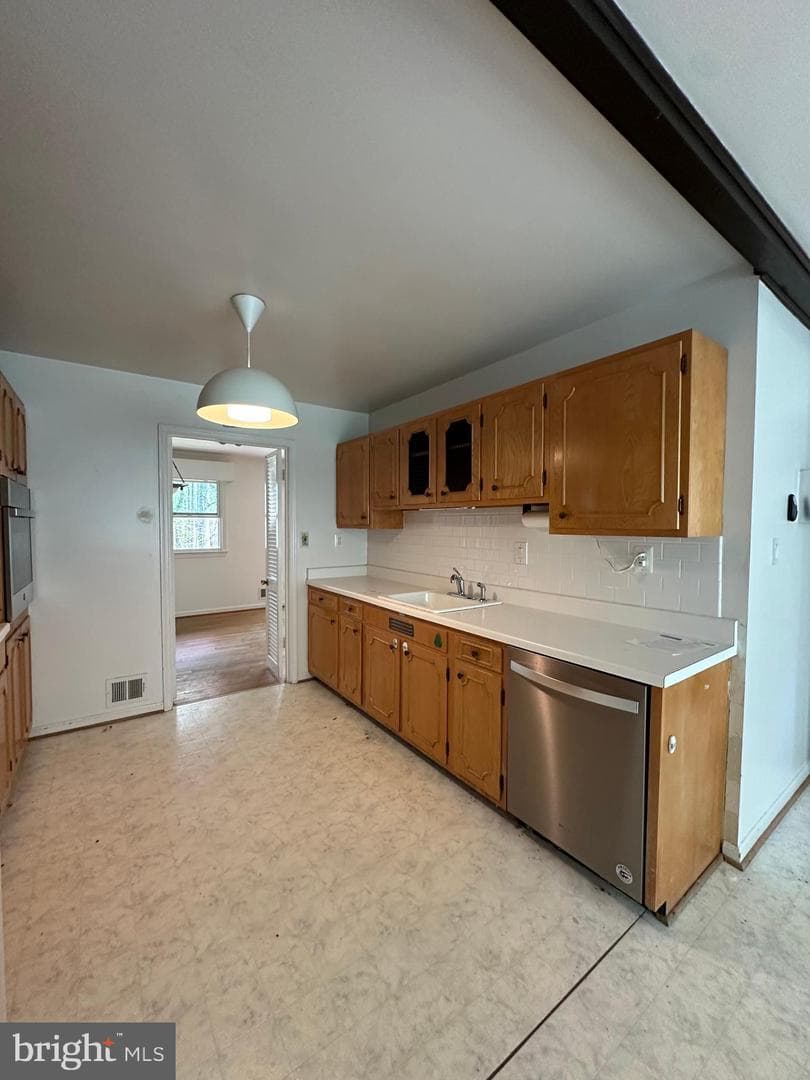6621 Sulky Lane photo 15
