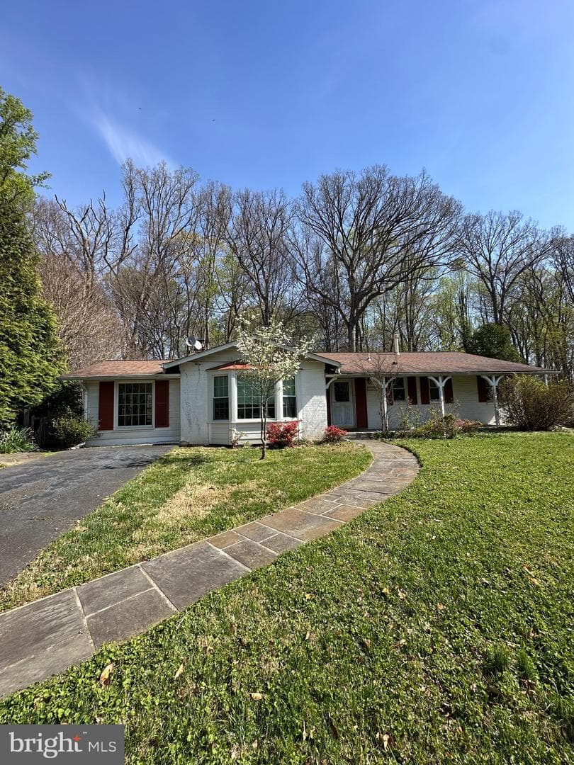 6621 Sulky Lane photo 2