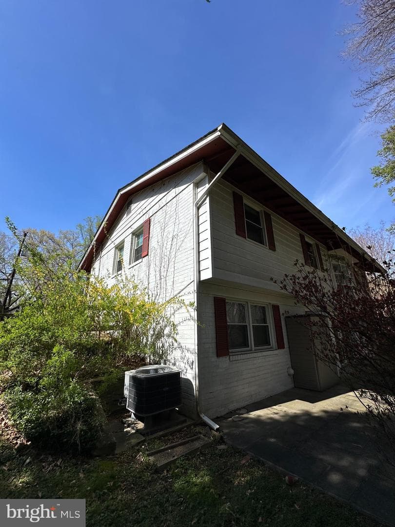 6621 Sulky Lane photo 8